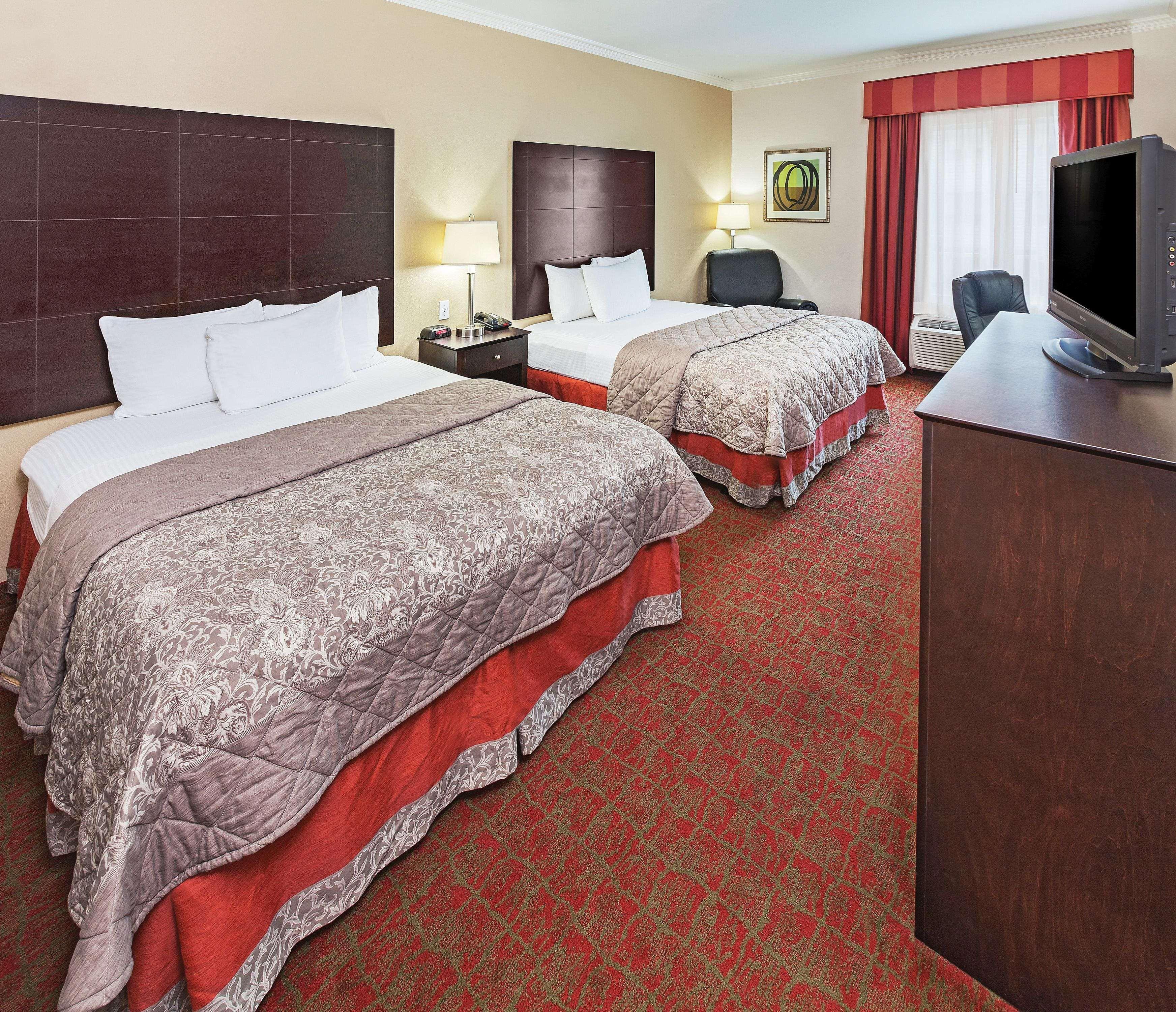 La Quinta By Wyndham Columbus Tx Hotel Exterior photo